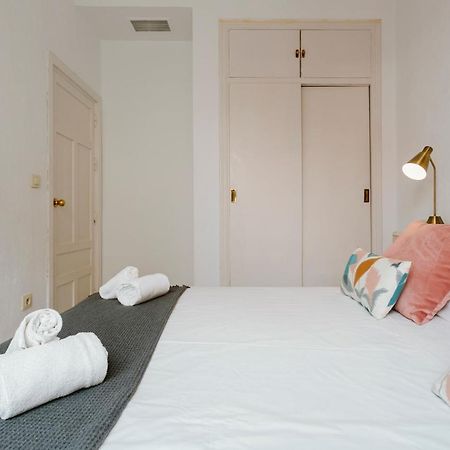 Bright And Cozy-1Bd 1Bth & 2Bd 1Bth- La Giralda Apartment Sevilla Bagian luar foto