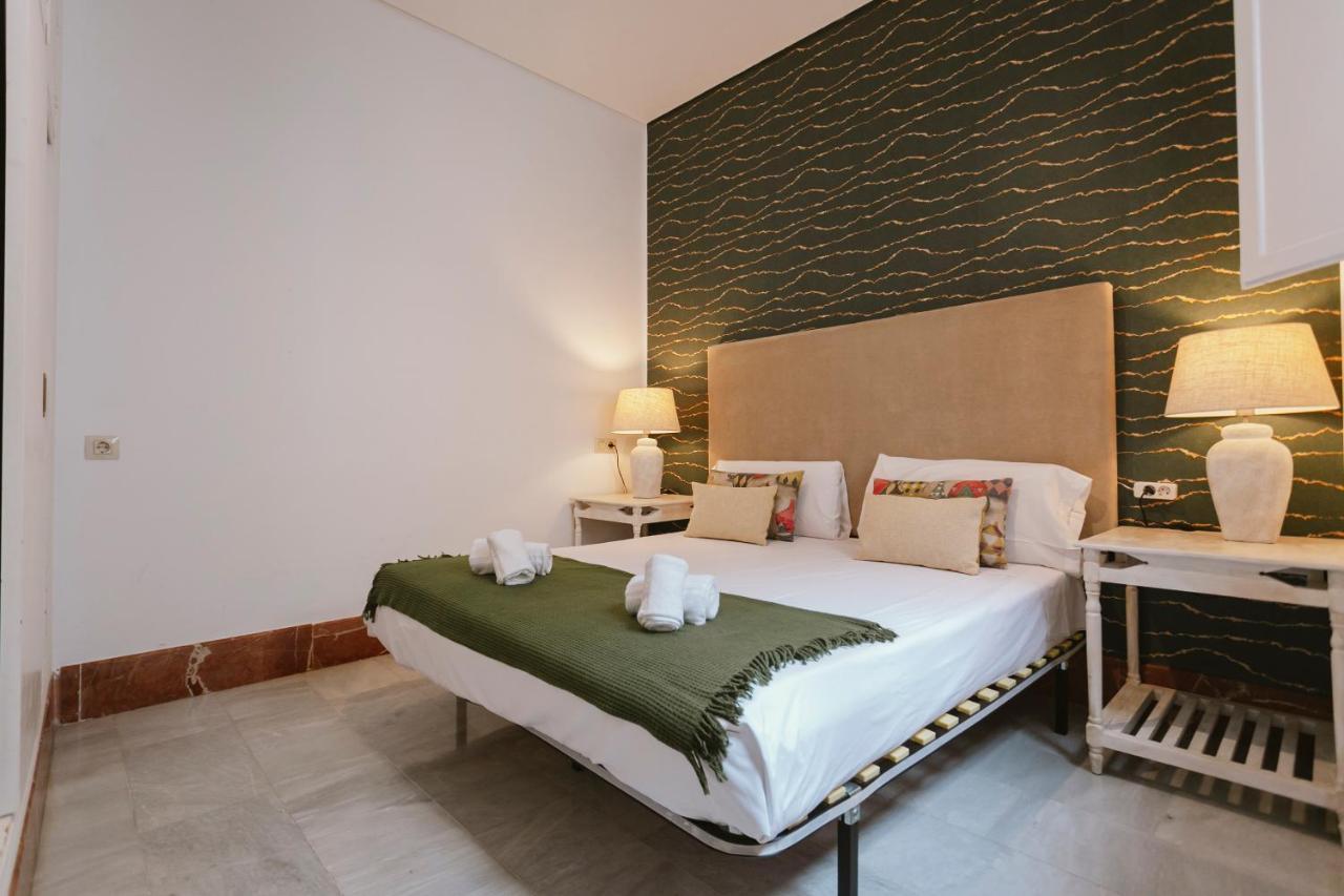 Bright And Cozy-1Bd 1Bth & 2Bd 1Bth- La Giralda Apartment Sevilla Bagian luar foto