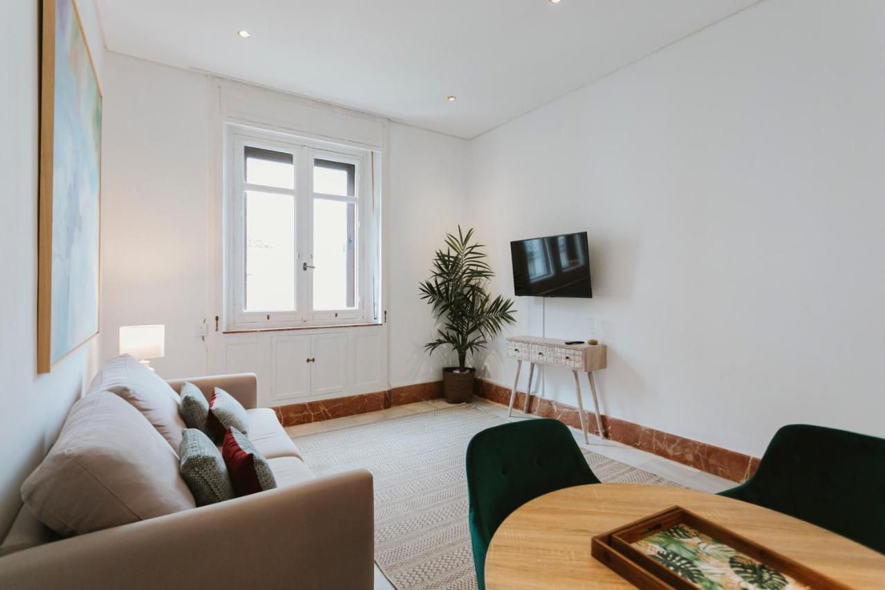 Bright And Cozy-1Bd 1Bth & 2Bd 1Bth- La Giralda Apartment Sevilla Bagian luar foto