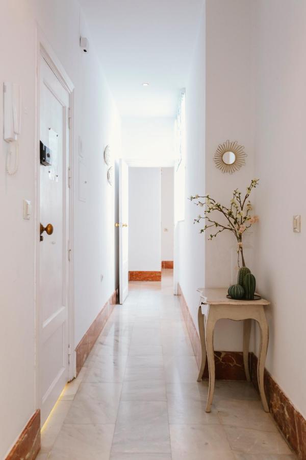 Bright And Cozy-1Bd 1Bth & 2Bd 1Bth- La Giralda Apartment Sevilla Bagian luar foto