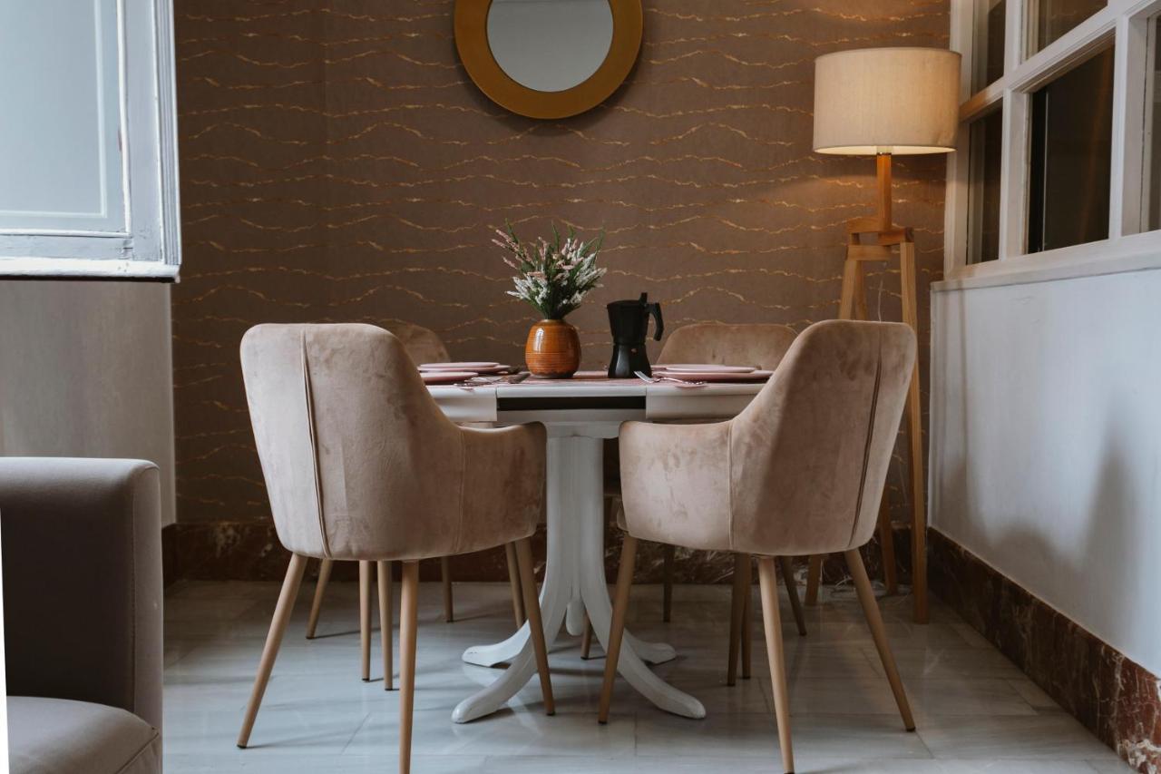 Bright And Cozy-1Bd 1Bth & 2Bd 1Bth- La Giralda Apartment Sevilla Bagian luar foto